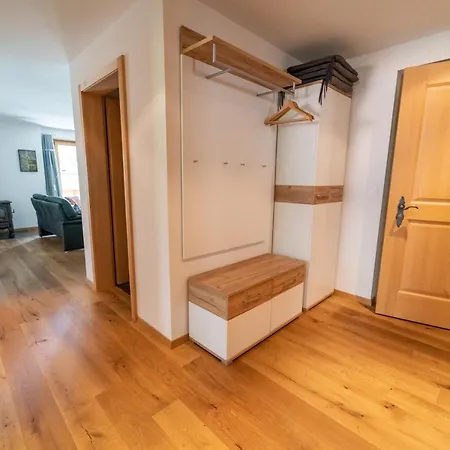 公寓 Ferienwohnung Celina 格林德瓦